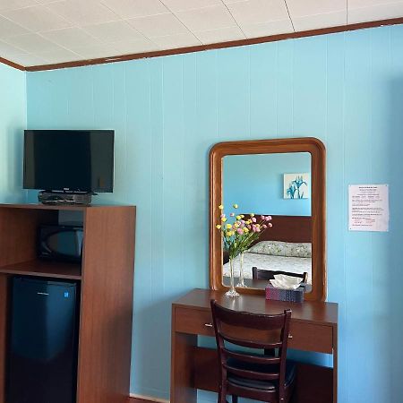 Motel Des Erables Coteau-du-Lac ภายนอก รูปภาพ