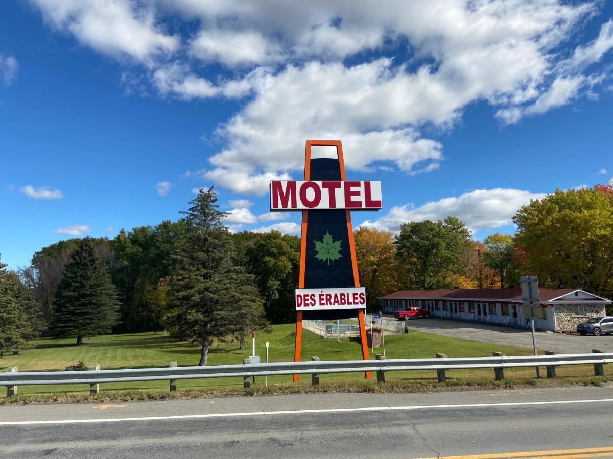 Motel Des Erables Coteau-du-Lac ภายนอก รูปภาพ