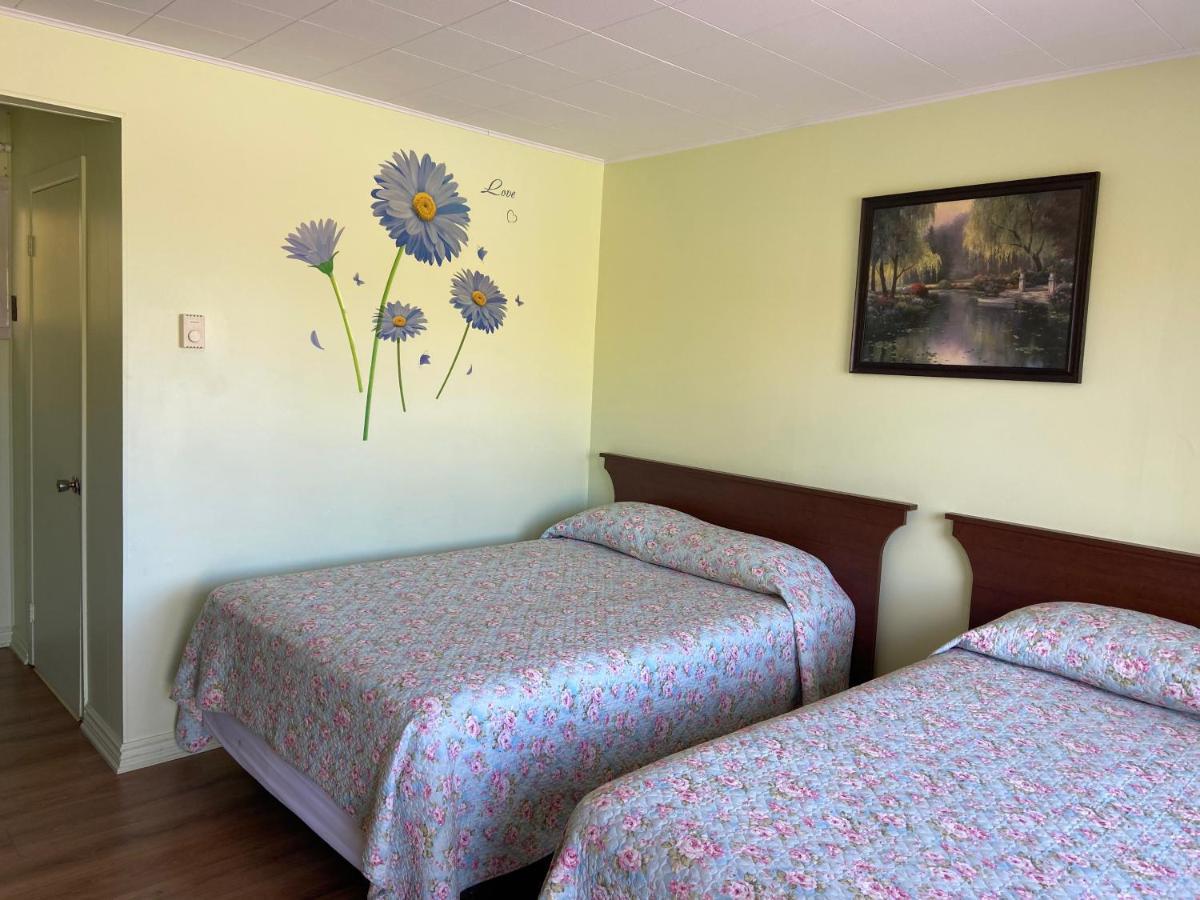 Motel Des Erables Coteau-du-Lac ภายนอก รูปภาพ