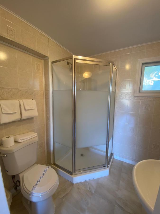 Motel Des Erables Coteau-du-Lac ภายนอก รูปภาพ