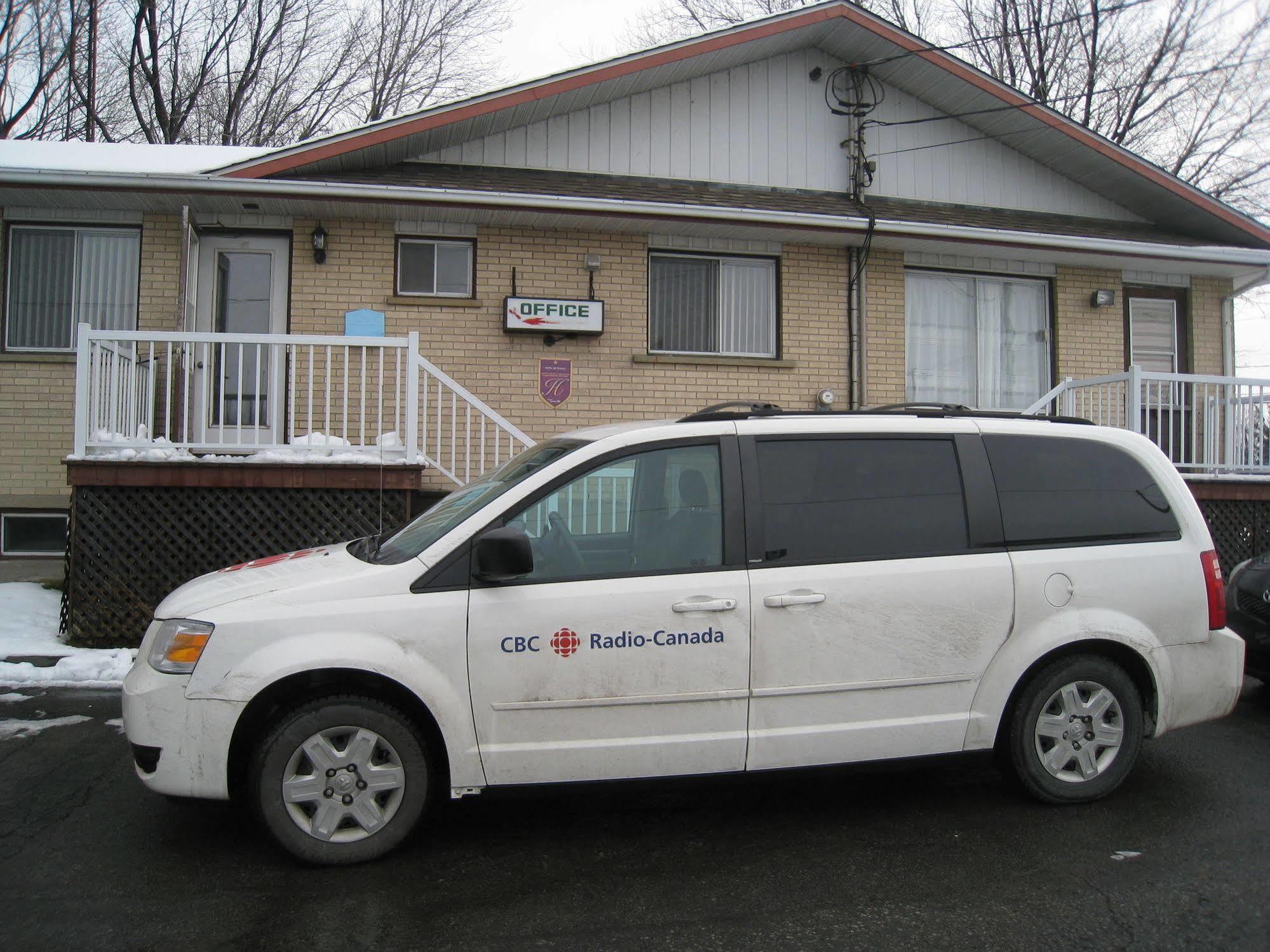 Motel Des Erables Coteau-du-Lac ภายนอก รูปภาพ