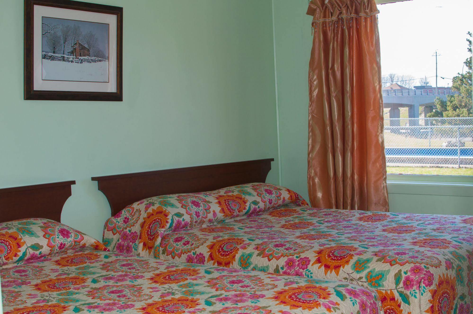 Motel Des Erables Coteau-du-Lac ภายนอก รูปภาพ