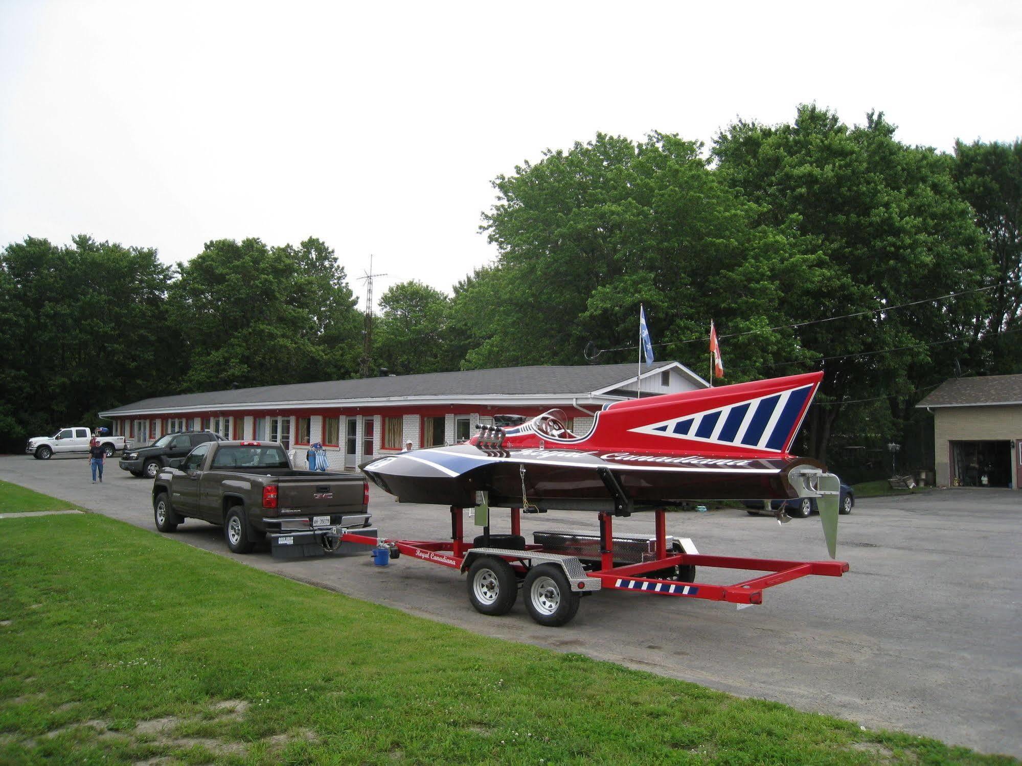 Motel Des Erables Coteau-du-Lac ภายนอก รูปภาพ